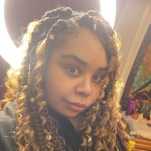 Meet your Posher, Jayde